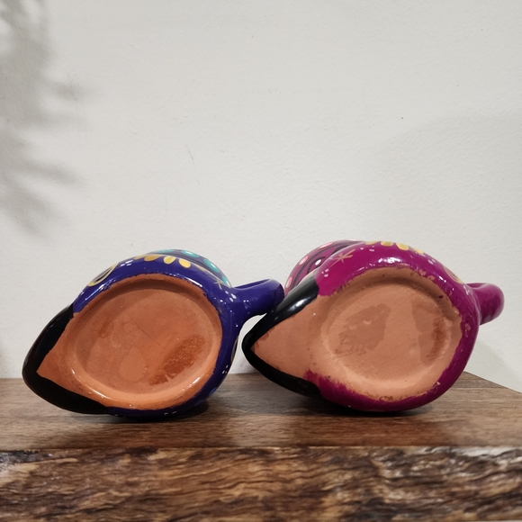 Artisan Hand Painted Mexican Folk Art Terracotta Face Mugs Set of 2 - Picture 7 of 8